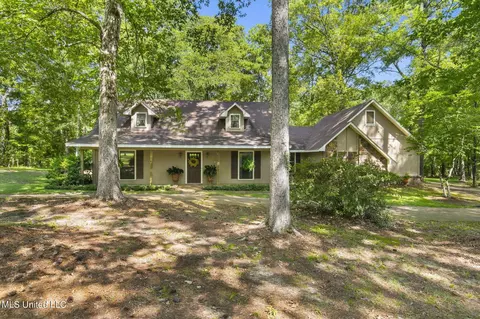 Exterior - 104 Kathryn Dr, Brandon, MS 39042 photo 1 of 23