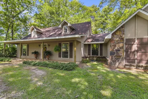 Other - 104 Kathryn Dr, Brandon, MS 39042 photo 4 of 17