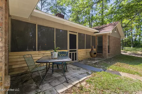 Exterior - 104 Kathryn Dr, Brandon, MS 39042 photo 9 of 23