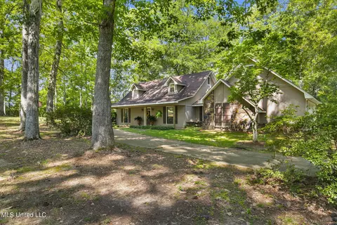 Exterior - 104 Kathryn Dr, Brandon, MS 39042 photo 3 of 23