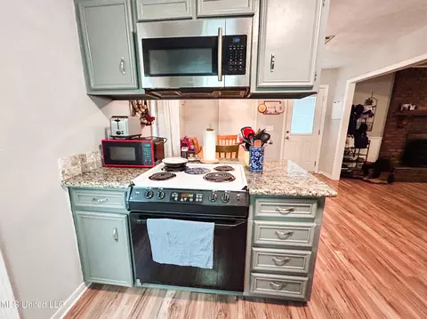 Kitchen - 223 Lewis St, Florence, MS 39073 photo 4 of 6