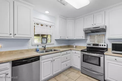 6 Colony Rd, Mchenry, MS 39561 photo 12