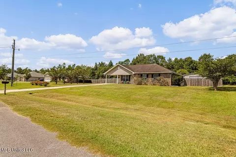6 Colony Rd, Mchenry, MS 39561 photo 2
