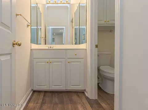 Bath - 4 Northpointe Cv, Jackson, MS 39211 photo 1 of 7