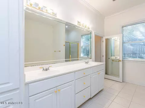 Bath - 4 Northpointe Cv, Jackson, MS 39211 photo 7 of 7
