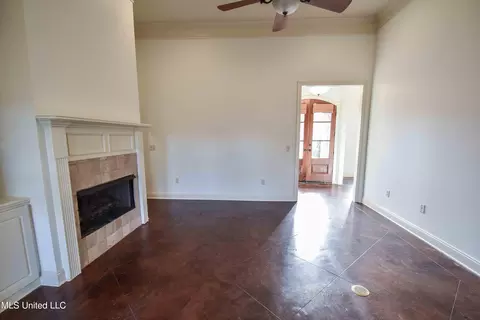 Living - 101 Buckeye Dr, Madison, MS 39110 photo 1 of 3