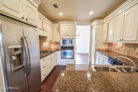 Kitchen - 101 Buckeye Dr, Madison, MS 39110 photo 4 of 4