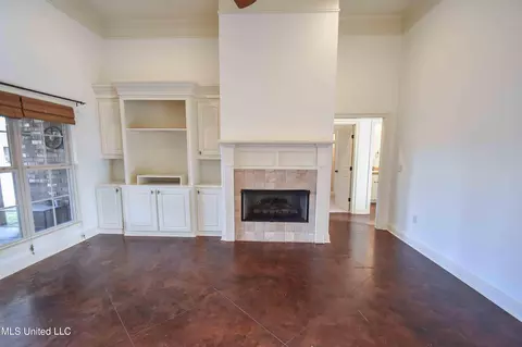 Living - 101 Buckeye Dr, Madison, MS 39110 photo 3 of 3