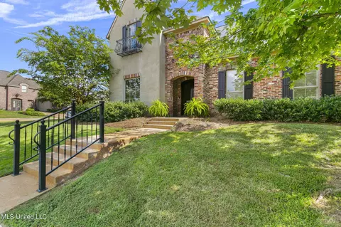 Exterior - 120 Latter Rayne Dr, Flowood, MS 39232 photo 2 of 16