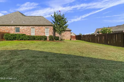 Exterior - 120 Latter Rayne Dr, Flowood, MS 39232 photo 15 of 16
