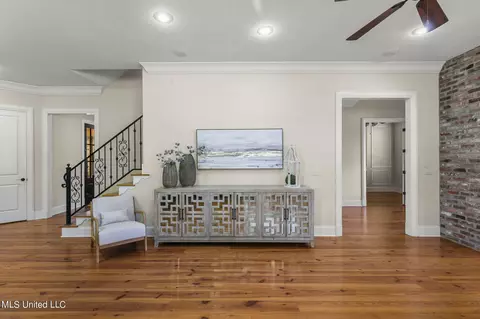 Entry Way - 120 Latter Rayne Dr, Flowood, MS 39232 photo 5 of 8
