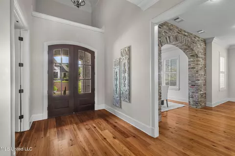 Entry Way - 120 Latter Rayne Dr, Flowood, MS 39232 photo 2 of 8