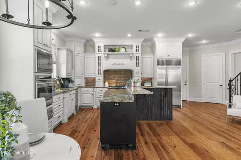 Kitchen - 120 Latter Rayne Dr, Flowood, MS 39232 photo 1 of 9