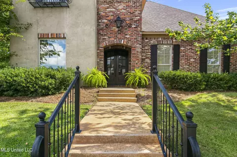 Exterior - 120 Latter Rayne Dr, Flowood, MS 39232 photo 3 of 16
