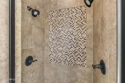 Bath - 120 Latter Rayne Dr, Flowood, MS 39232 photo 4 of 12
