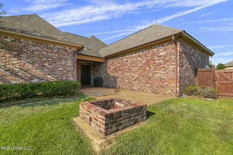 Exterior - 120 Latter Rayne Dr, Flowood, MS 39232 photo 12 of 16