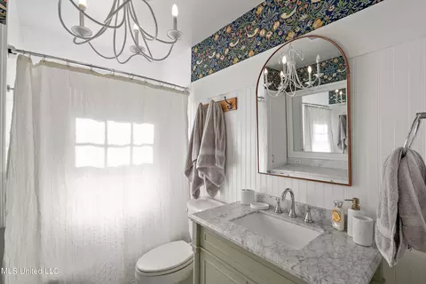 Bath - 1802 Howard St, Jackson, MS 39202 photo 2 of 2