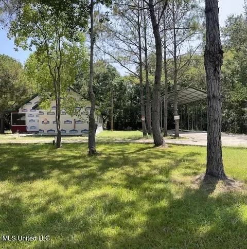 8366 Leake St, Bay Saint Louis, MS 39520