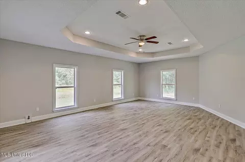 Living - 9888 Highway 49 N, Jackson, MS 39209 photo 6 of 6