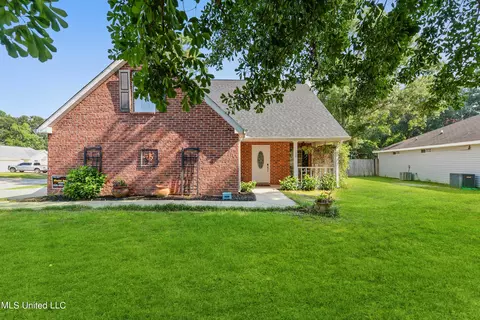 11808 Ravenwood Pl, Ocean Springs, MS 39564