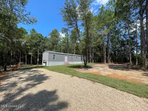 7040 Shad Ln, Perkinston, MS 39573