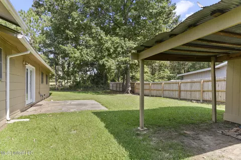 Exterior - 3402 E Lisa Dr, Pearl, MS 39208 photo 2 of 4