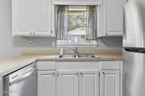 Other - 3402 E Lisa Dr, Pearl, MS 39208 photo 6 of 10