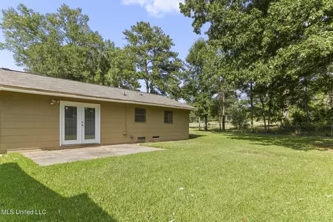 Exterior - 3402 E Lisa Dr, Pearl, MS 39208 photo 3 of 4