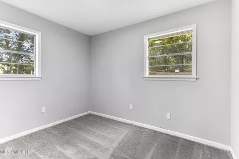 Bedroom - 3402 E Lisa Dr, Pearl, MS 39208 photo 3 of 4
