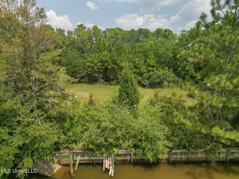 354 Loulu Pl, Diamondhead, MS 39525 photo 12