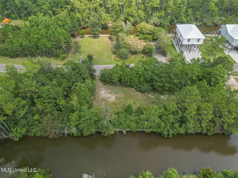 354 Loulu Pl, Diamondhead, MS 39525 photo 7