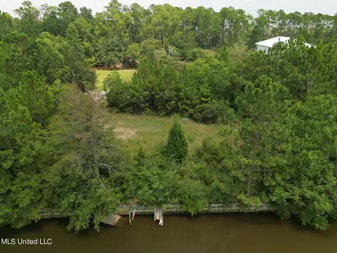 354 Loulu Pl, Diamondhead, MS 39525 photo 11