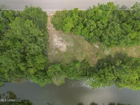 354 Loulu Pl, Diamondhead, MS 39525 photo 8