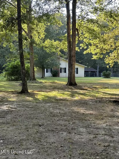 3082 Star Rd, Florence, MS 39073 photo 2
