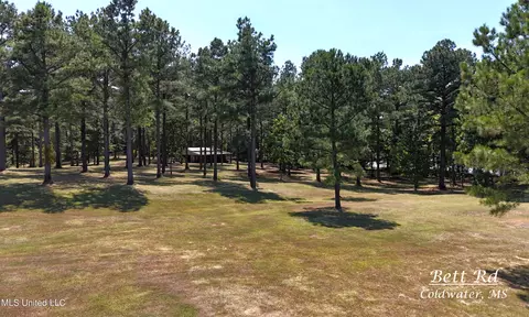Bett Road, Coldwater, MS 38618