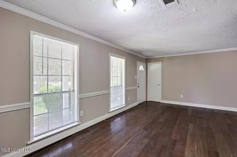 5825 Cypress Trl, Jackson, MS 39211 photo 7