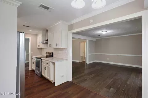5825 Cypress Trl, Jackson, MS 39211 photo 14
