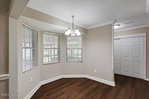 5825 Cypress Trl, Jackson, MS 39211 photo 13