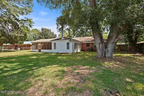 5825 Cypress Trl, Jackson, MS 39211 photo 32