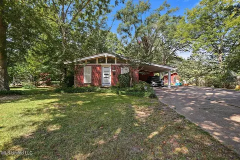 3205 Eastland Dr, Pearl, MS 39208