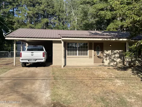 108 W Haven Dr, Kosciusko, MS 39090