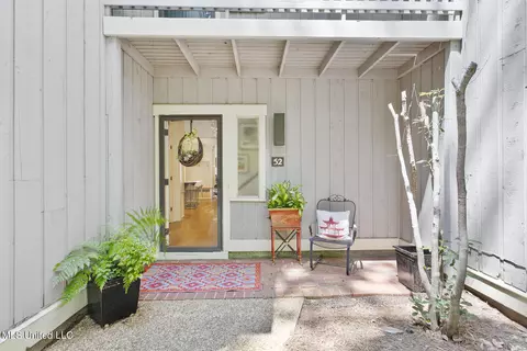 Exterior - 52 Eastbrooke St, Jackson, MS 39216 photo 2 of 5