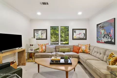 Living - 52 Eastbrooke St, Jackson, MS 39216 photo 4 of 4