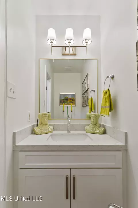 Bath - 52 Eastbrooke St, Jackson, MS 39216 photo 1 of 4