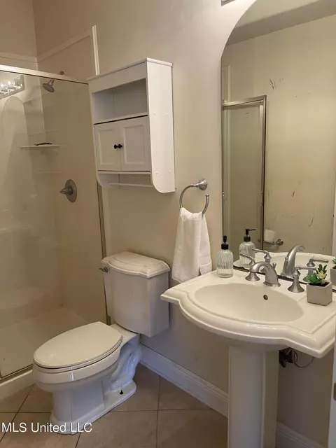 Bath - 7514 Pinehurst Ct, Diamondhead, MS 39525 photo 1 of 1