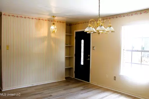 5107 North Dr, Moss Point, MS 39563 photo 5