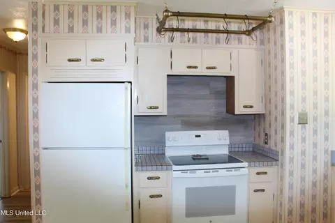 5107 North Dr, Moss Point, MS 39563 photo 7