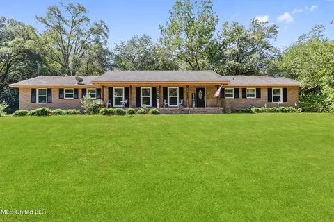 429 Lumpkin St, Lucedale, MS 39452