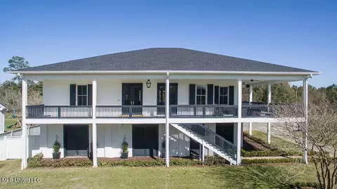 134 Spence Dr, Pass Christian, MS 39571