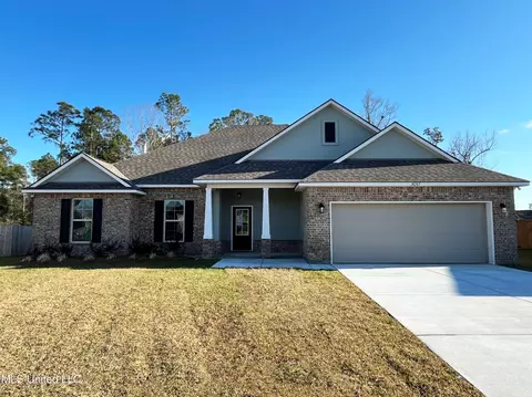 14263 Swan Ridge Cir, Gulfport, MS 39503